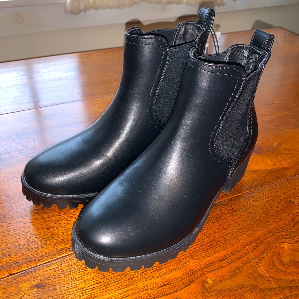 Black Boots